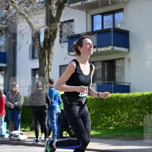 12.04.2026 - 45. Internationalen Wilhelmsburger Insellauf J. Mangold http://msf.ph/oto/9468376 12.04.2026 11:09:31 Ziel 2612, 3382, 4081, 3383, 2238, 2321, 5367, 3688, 4080, 3335, 4080, 3335, 3833, 4251, 3077, 5651, 5851 meine-sportfotos.de
