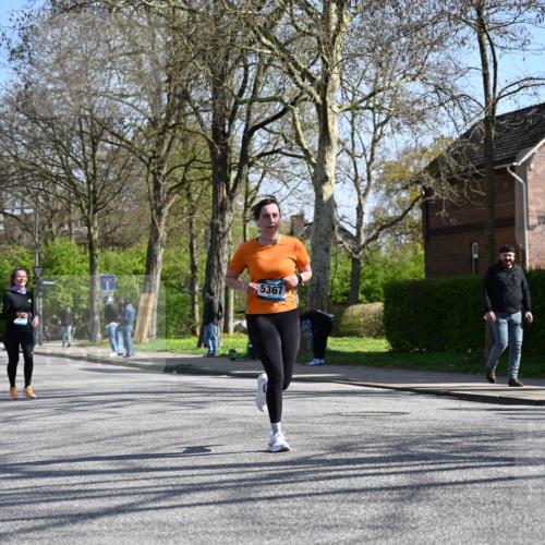 12.04.2026 - 45. Internationalen Wilhelmsburger Insellauf J. Mangold http://msf.ph/oto/9468385 12.04.2026 11:09:37 Ziel 2612, 3382, 4081, 3383, 2238, 2321, 5367, 3688, 4080, 3335, 3833, 4251, 3077, 5651, 5851, 2336 meine-sportfotos.de