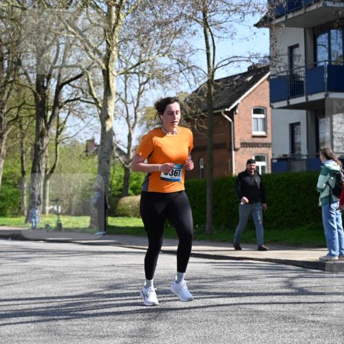12.04.2026 - 45. Internationalen Wilhelmsburger Insellauf J. Mangold http://msf.ph/oto/9468401 12.04.2026 11:09:38 Ziel 2612, 3382, 4081, 3383, 2238, 2321, 5367, 3688, 3688, 4080, 3335, 3833, 4251, 3077, 5651, 5851, 2336, 2528 meine-sportfotos.de