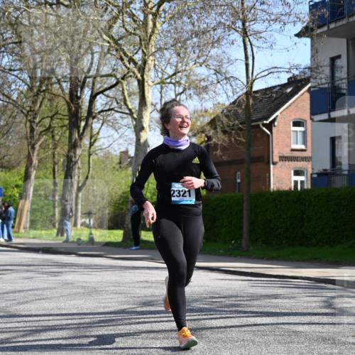 12.04.2026 - 45. Internationalen Wilhelmsburger Insellauf J. Mangold http://msf.ph/oto/9468413 12.04.2026 11:09:41 Ziel 3382, 4081, 3383, 2238, 2321, 5367, 3688, 4080, 3335, 3833, 4251, 3077, 5651, 5851, 2336, 2528, 3239 meine-sportfotos.de