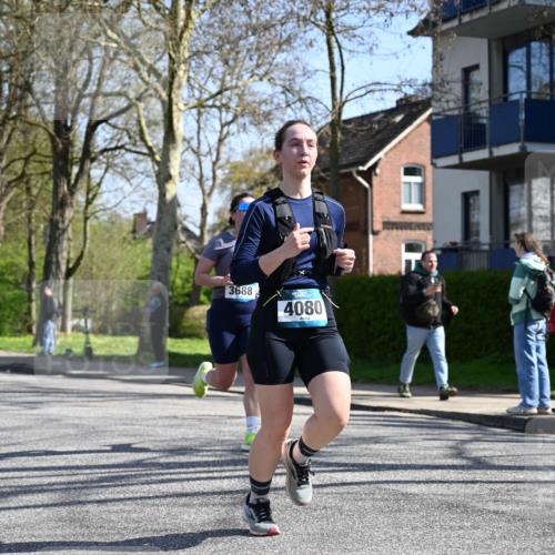 12.04.2026 - 45. Internationalen Wilhelmsburger Insellauf J. Mangold http://msf.ph/oto/9468438 12.04.2026 11:09:53 Ziel 5367, 3688, 4080, 3335, 3833, 4251, 3077, 5651, 5851, 2336, 2528, 3239, 3239, 2859, 2811, 2346 meine-sportfotos.de