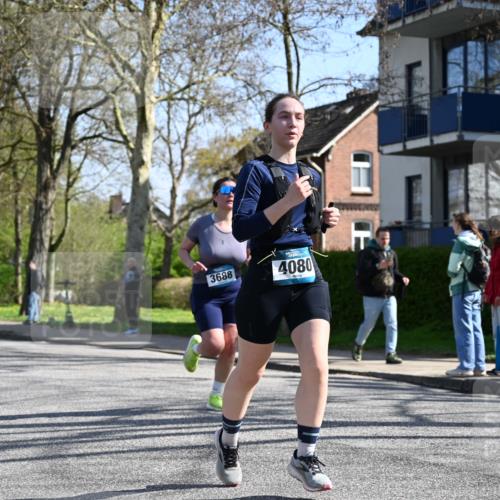 12.04.2026 - 45. Internationalen Wilhelmsburger Insellauf J. Mangold http://msf.ph/oto/9468439 12.04.2026 11:09:53 Ziel 5367, 3688, 4080, 3335, 3833, 4251, 3077, 5651, 5851, 2336, 2528, 3239, 3239, 2859, 2811, 2346 meine-sportfotos.de
