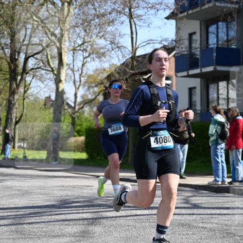 12.04.2026 - 45. Internationalen Wilhelmsburger Insellauf J. Mangold http://msf.ph/oto/9468442 12.04.2026 11:09:53 Ziel 5367, 3688, 4080, 3335, 3833, 4251, 3077, 5651, 5851, 2336, 2528, 3239, 3239, 2859, 2811, 2346 meine-sportfotos.de