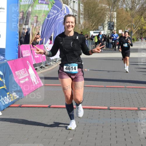 12.04.2026 - 45. Internationalen Wilhelmsburger Insellauf Strokosch-Dieckow http://msf.ph/oto/9468461 12.04.2026 11:20:16 Ziel 2788, 4614, 2318 meine-sportfotos.de