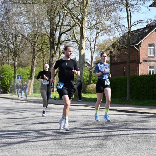 12.04.2026 - 45. Internationalen Wilhelmsburger Insellauf J. Mangold http://msf.ph/oto/9468472 12.04.2026 11:10:00 Ziel 3688, 4080, 3335, 3833, 4251, 3077, 5651, 5851, 2336, 2528, 3239, 2859, 2811, 2346, 3884, 3847, 3832, 2199, 3715, 2585, 4334 meine-sportfotos.de