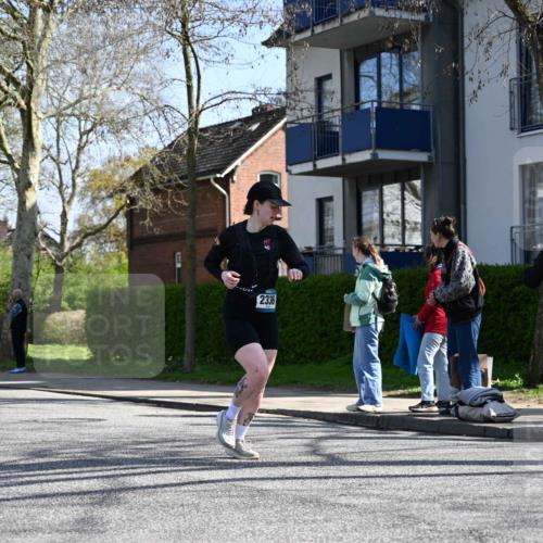 12.04.2026 - 45. Internationalen Wilhelmsburger Insellauf J. Mangold http://msf.ph/oto/9468509 12.04.2026 11:10:08 Ziel 4080, 3335, 3833, 4251, 3077, 5651, 5851, 2336, 2528, 3239, 2859, 2811, 2346, 3884, 3847, 3832, 2199, 3715, 2585, 4334, 3507, 3913, 2208, 2539, 2513, 2590, 2576 meine-sportfotos.de