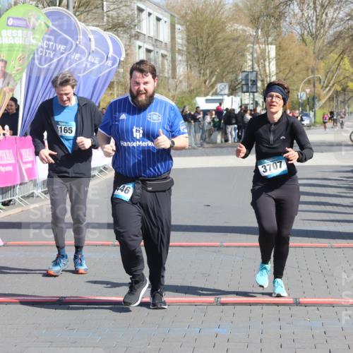 12.04.2026 - 45. Internationalen Wilhelmsburger Insellauf Strokosch-Dieckow http://msf.ph/oto/9468544 12.04.2026 11:20:27 Ziel 4058, 3707, 4446, 4165 meine-sportfotos.de