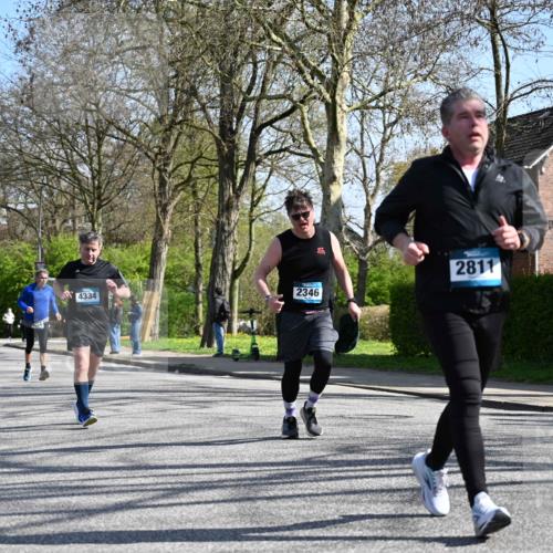 12.04.2026 - 45. Internationalen Wilhelmsburger Insellauf J. Mangold http://msf.ph/oto/9468545 12.04.2026 11:10:21 Ziel 2336, 2528, 3239, 2859, 2811, 2346, 3884, 3847, 3832, 2199, 3715, 2585, 4334, 3507, 3913, 2208, 2539, 2513, 2590, 2576 meine-sportfotos.de