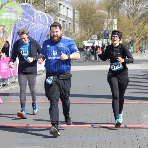 12.04.2026 - 45. Internationalen Wilhelmsburger Insellauf Strokosch-Dieckow http://msf.ph/oto/9468553 12.04.2026 11:20:27 Ziel 4058, 3707, 4446, 4165 meine-sportfotos.de