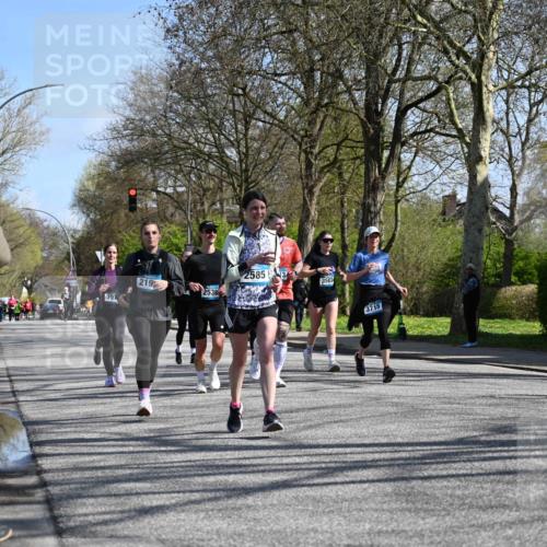 12.04.2026 - 45. Internationalen Wilhelmsburger Insellauf J. Mangold http://msf.ph/oto/9468602 12.04.2026 11:10:30 Ziel 3239, 2859, 2811, 2346, 3884, 3847, 3832, 2199, 3715, 2585, 4334, 3507, 3913, 2208, 2539, 2513, 2539, 2513, 2590, 2576, 2320, 5616, 2548 meine-sportfotos.de