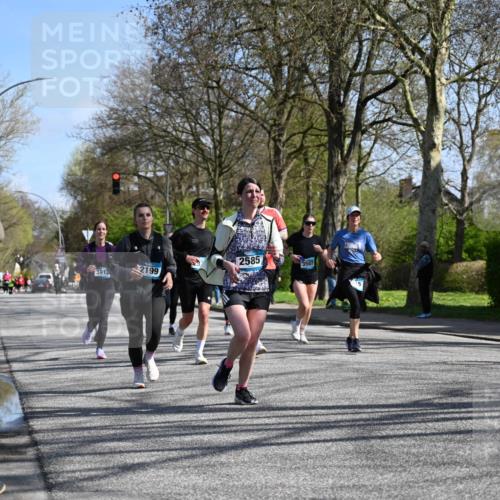 12.04.2026 - 45. Internationalen Wilhelmsburger Insellauf J. Mangold http://msf.ph/oto/9468607 12.04.2026 11:10:31 Ziel 2859, 2811, 2346, 3884, 3847, 3832, 2199, 3715, 2585, 4334, 3507, 3913, 2208, 2539, 2513, 2590, 2576, 2590, 2576, 2320, 5616, 2548 meine-sportfotos.de