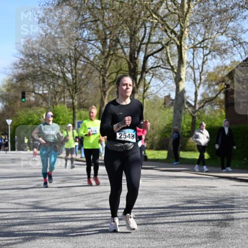 12.04.2026 - 45. Internationalen Wilhelmsburger Insellauf J. Mangold http://msf.ph/oto/9468662 12.04.2026 11:11:01 Ziel 2320, 5616, 2548, 2673, 2326, 2326, 4633, 2867, 3658, 2868, 3758, 3758, 4252, 4744, 4430, 2644 meine-sportfotos.de