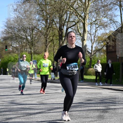 12.04.2026 - 45. Internationalen Wilhelmsburger Insellauf J. Mangold http://msf.ph/oto/9468667 12.04.2026 11:11:01 Ziel 2320, 5616, 2548, 2673, 2326, 2326, 4633, 2867, 3658, 2868, 3758, 3758, 4252, 4744, 4430, 2644 meine-sportfotos.de
