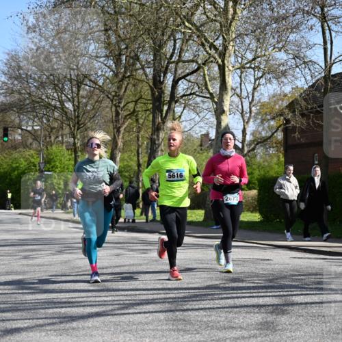 12.04.2026 - 45. Internationalen Wilhelmsburger Insellauf J. Mangold http://msf.ph/oto/9468674 12.04.2026 11:11:02 Ziel 2320, 5616, 2548, 2673, 2326, 4633, 4633, 2867, 3658, 2868, 3758, 4252, 4252, 4744, 4430, 2644, 3112, 2725 meine-sportfotos.de