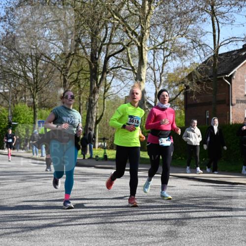 12.04.2026 - 45. Internationalen Wilhelmsburger Insellauf J. Mangold http://msf.ph/oto/9468679 12.04.2026 11:11:03 Ziel 2320, 5616, 2548, 2673, 2326, 4633, 2867, 3658, 2868, 3758, 4252, 4744, 4430, 2644, 3112, 2725, 2770 meine-sportfotos.de