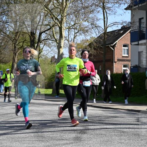 12.04.2026 - 45. Internationalen Wilhelmsburger Insellauf J. Mangold http://msf.ph/oto/9468684 12.04.2026 11:11:03 Ziel 2320, 5616, 2548, 2673, 2326, 4633, 2867, 3658, 2868, 3758, 4252, 4744, 4430, 2644, 3112, 2725, 2770 meine-sportfotos.de