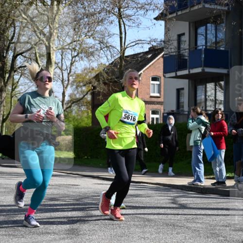 12.04.2026 - 45. Internationalen Wilhelmsburger Insellauf J. Mangold http://msf.ph/oto/9468692 12.04.2026 11:11:03 Ziel 2320, 5616, 2548, 2673, 2326, 4633, 2867, 3658, 2868, 3758, 4252, 4744, 4430, 2644, 3112, 2725, 2770 meine-sportfotos.de