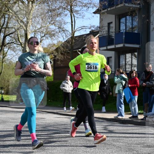 12.04.2026 - 45. Internationalen Wilhelmsburger Insellauf J. Mangold http://msf.ph/oto/9468695 12.04.2026 11:11:04 Ziel 2320, 5616, 2548, 2673, 2326, 4633, 2867, 2867, 3658, 2868, 3758, 4252, 4744, 4430, 2644, 3112, 2725, 2770 meine-sportfotos.de
