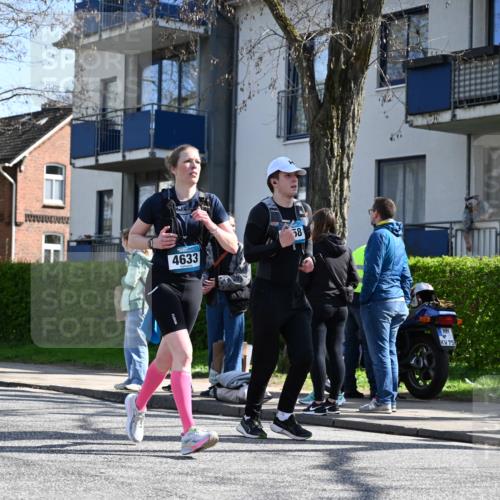 12.04.2026 - 45. Internationalen Wilhelmsburger Insellauf J. Mangold http://msf.ph/oto/9468707 12.04.2026 11:11:13 Ziel 2320, 5616, 2548, 2673, 2326, 4633, 2867, 3658, 2868, 3758, 3758, 4252, 4744, 4430, 2644, 3112, 2725, 2770, 3029, 3028, 3751 meine-sportfotos.de