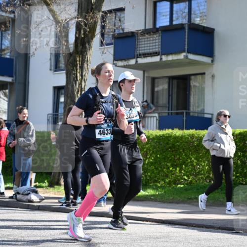 12.04.2026 - 45. Internationalen Wilhelmsburger Insellauf J. Mangold http://msf.ph/oto/9468717 12.04.2026 11:11:13 Ziel 2320, 5616, 2548, 2673, 2326, 4633, 2867, 3658, 2868, 3758, 3758, 4252, 4744, 4430, 2644, 3112, 2725, 2770, 3029, 3028, 3751 meine-sportfotos.de