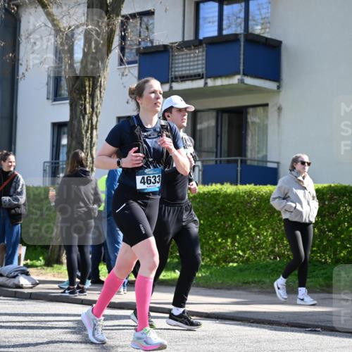 12.04.2026 - 45. Internationalen Wilhelmsburger Insellauf J. Mangold http://msf.ph/oto/9468718 12.04.2026 11:11:13 Ziel 2320, 5616, 2548, 2673, 2326, 4633, 2867, 3658, 2868, 3758, 3758, 4252, 4744, 4430, 2644, 3112, 2725, 2770, 3029, 3028, 3751 meine-sportfotos.de