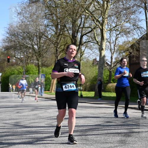 12.04.2026 - 45. Internationalen Wilhelmsburger Insellauf J. Mangold http://msf.ph/oto/9468723 12.04.2026 11:11:18 Ziel 2673, 2326, 4633, 2867, 3658, 2868, 3758, 4252, 4744, 4430, 2644, 3112, 2725, 2770, 3029, 3028, 3751, 4920 meine-sportfotos.de