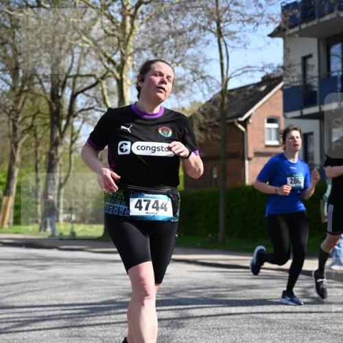 12.04.2026 - 45. Internationalen Wilhelmsburger Insellauf J. Mangold http://msf.ph/oto/9468738 12.04.2026 11:11:19 Ziel 2673, 2326, 4633, 2867, 3658, 2868, 3758, 4252, 4744, 4430, 2644, 3112, 2725, 2770, 3029, 3028, 3751, 4920, 3046 meine-sportfotos.de