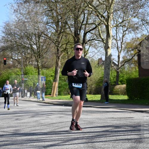 12.04.2026 - 45. Internationalen Wilhelmsburger Insellauf J. Mangold http://msf.ph/oto/9468748 12.04.2026 11:11:29 Ziel 2867, 3658, 2868, 3758, 4252, 4744, 4430, 2644, 3112, 2725, 2770, 3029, 3028, 3751, 4920, 3046, 2817, 2916 meine-sportfotos.de