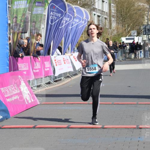12.04.2026 - 45. Internationalen Wilhelmsburger Insellauf Strokosch-Dieckow http://msf.ph/oto/9468754 12.04.2026 11:21:26 Ziel 5558 meine-sportfotos.de