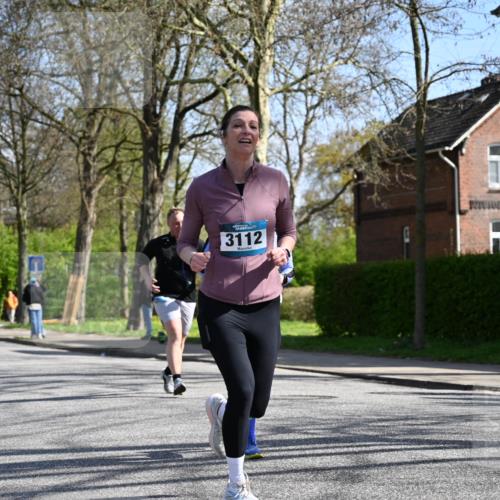 12.04.2026 - 45. Internationalen Wilhelmsburger Insellauf J. Mangold http://msf.ph/oto/9468772 12.04.2026 11:11:35 Ziel 3758, 4252, 4744, 4430, 2644, 3112, 2725, 2770, 3029, 3028, 3751, 4920, 3046, 2817, 2916, 4971, 2489, 3844, 5741 meine-sportfotos.de