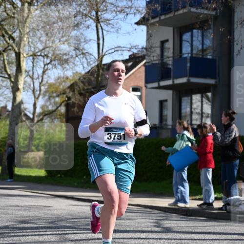 12.04.2026 - 45. Internationalen Wilhelmsburger Insellauf J. Mangold http://msf.ph/oto/9468809 12.04.2026 11:11:50 Ziel 3112, 2725, 2770, 3029, 3028, 3751, 4920, 3046, 2817, 2916, 4971, 2489, 3844, 5741, 2668, 2816, 2918, 3589, 2135 meine-sportfotos.de