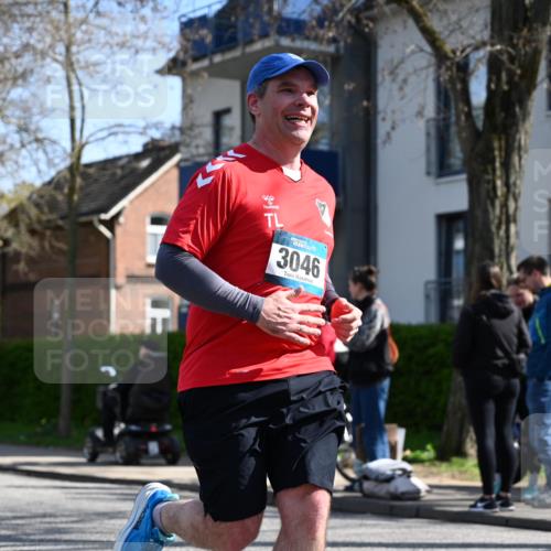 12.04.2026 - 45. Internationalen Wilhelmsburger Insellauf J. Mangold http://msf.ph/oto/9468820 12.04.2026 11:11:53 Ziel 3029, 3028, 3751, 4920, 3046, 2817, 2916, 4971, 2489, 3844, 5741, 2668, 2816, 2918, 3589, 3589, 2135 meine-sportfotos.de
