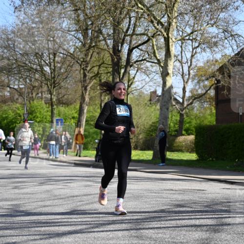 12.04.2026 - 45. Internationalen Wilhelmsburger Insellauf J. Mangold http://msf.ph/oto/9468843 12.04.2026 11:12:01 Ziel 3751, 4920, 3046, 2817, 2916, 4971, 2489, 3844, 5741, 2668, 2816, 2918, 3589, 2135, 2435, 3517, 2739 meine-sportfotos.de