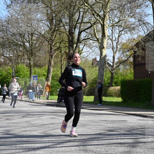 12.04.2026 - 45. Internationalen Wilhelmsburger Insellauf J. Mangold http://msf.ph/oto/9468844 12.04.2026 11:12:02 Ziel 3751, 4920, 3046, 2817, 2916, 4971, 2489, 3844, 5741, 2668, 2816, 2918, 3589, 2135, 2435, 3517, 2739, 3003, 2753 meine-sportfotos.de