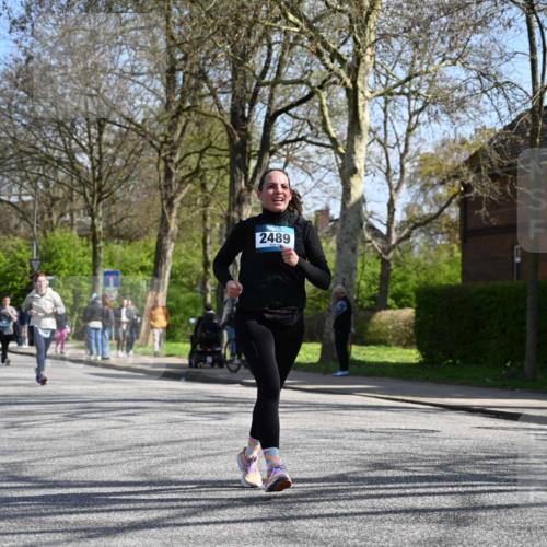 12.04.2026 - 45. Internationalen Wilhelmsburger Insellauf J. Mangold http://msf.ph/oto/9468847 12.04.2026 11:12:02 Ziel 3751, 4920, 3046, 2817, 2916, 4971, 2489, 3844, 5741, 2668, 2816, 2918, 3589, 2135, 2435, 3517, 2739, 3003, 2753 meine-sportfotos.de