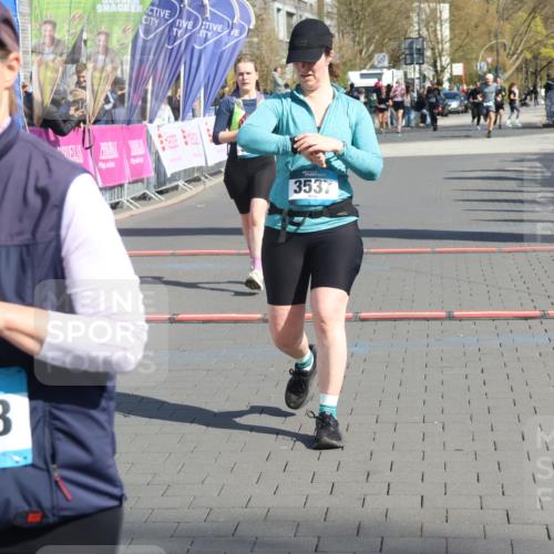 12.04.2026 - 45. Internationalen Wilhelmsburger Insellauf Strokosch-Dieckow http://msf.ph/oto/9468858 12.04.2026 11:21:56 Ziel 3537, 3205 meine-sportfotos.de