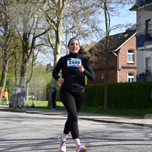 12.04.2026 - 45. Internationalen Wilhelmsburger Insellauf J. Mangold http://msf.ph/oto/9468859 12.04.2026 11:12:02 Ziel 3751, 4920, 3046, 2817, 2916, 4971, 2489, 3844, 5741, 2668, 2816, 2918, 3589, 2135, 2435, 3517, 2739, 3003, 2753 meine-sportfotos.de