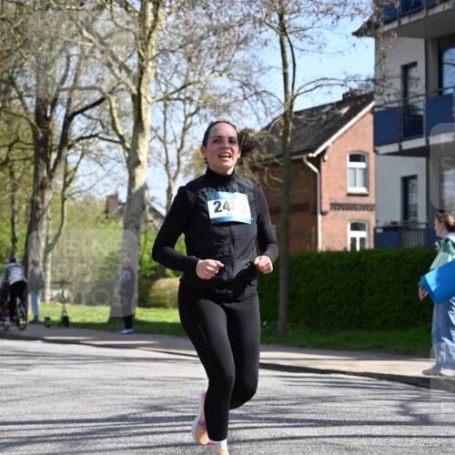 12.04.2026 - 45. Internationalen Wilhelmsburger Insellauf J. Mangold http://msf.ph/oto/9468861 12.04.2026 11:12:03 Ziel 4920, 3046, 2817, 2916, 4971, 2489, 3844, 5741, 2668, 2816, 2816, 2918, 3589, 2135, 2435, 3517, 2739, 3003, 2753 meine-sportfotos.de