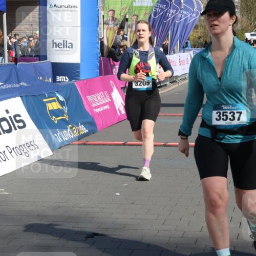 12.04.2026 - 45. Internationalen Wilhelmsburger Insellauf Strokosch-Dieckow http://msf.ph/oto/9468870 12.04.2026 11:21:57 Ziel 3537, 3205 meine-sportfotos.de
