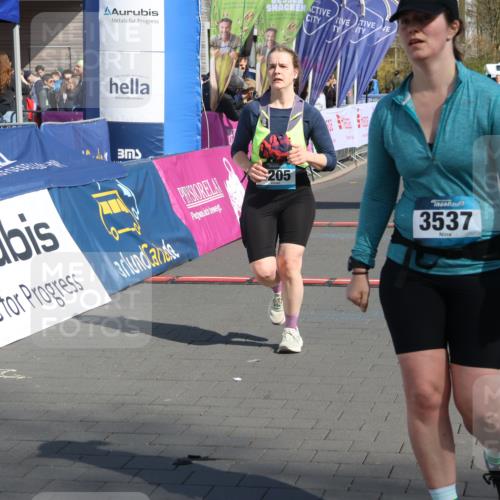 12.04.2026 - 45. Internationalen Wilhelmsburger Insellauf Strokosch-Dieckow http://msf.ph/oto/9468874 12.04.2026 11:21:57 Ziel 3537, 3205 meine-sportfotos.de