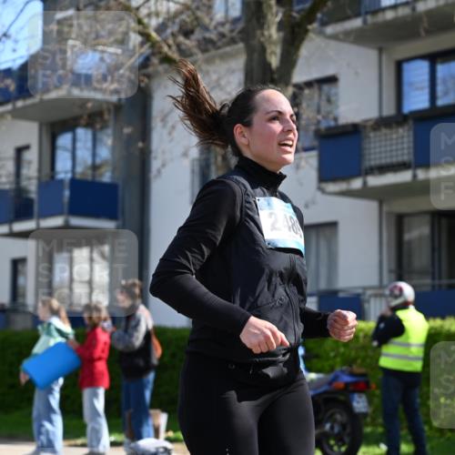 12.04.2026 - 45. Internationalen Wilhelmsburger Insellauf J. Mangold http://msf.ph/oto/9468879 12.04.2026 11:12:04 Ziel 4920, 3046, 2817, 2916, 4971, 2489, 3844, 5741, 2668, 2816, 2918, 2918, 3589, 2135, 2435, 3517, 2739, 3003, 2753, 2272 meine-sportfotos.de
