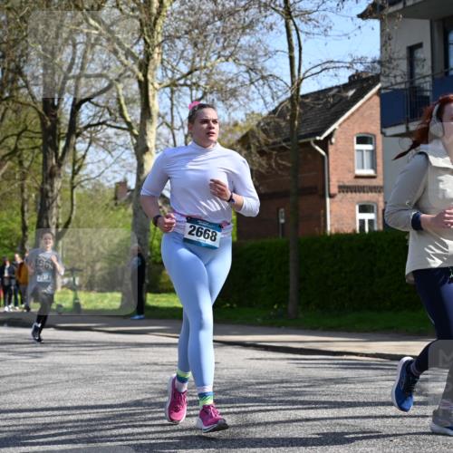 12.04.2026 - 45. Internationalen Wilhelmsburger Insellauf J. Mangold http://msf.ph/oto/9468888 12.04.2026 11:12:08 Ziel 3046, 2817, 2916, 4971, 2489, 3844, 5741, 2668, 2816, 2918, 3589, 2135, 2135, 2435, 3517, 3517, 2739, 3003, 2753, 2272, 3718, 3405 meine-sportfotos.de