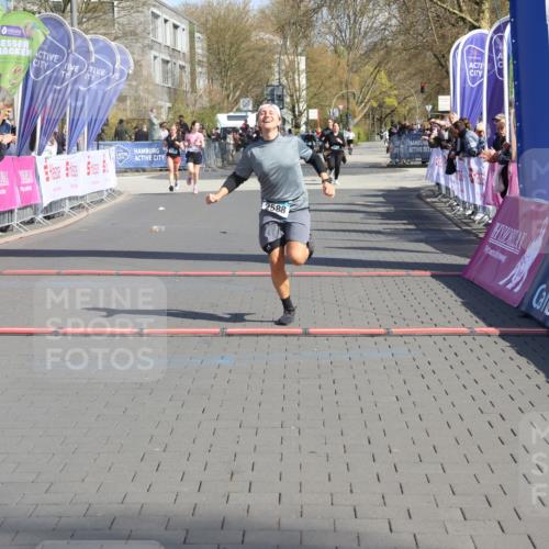 12.04.2026 - 45. Internationalen Wilhelmsburger Insellauf Strokosch-Dieckow http://msf.ph/oto/9468907 12.04.2026 11:22:02 Ziel 2588 meine-sportfotos.de