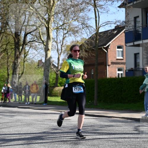 12.04.2026 - 45. Internationalen Wilhelmsburger Insellauf J. Mangold http://msf.ph/oto/9468908 12.04.2026 11:12:17 Ziel 4971, 2489, 3844, 5741, 2668, 2816, 2918, 3589, 2135, 2435, 3517, 2739, 3003, 2753, 2272, 3718, 3405, 3718, 3405 meine-sportfotos.de