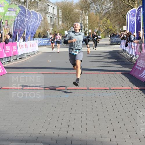 12.04.2026 - 45. Internationalen Wilhelmsburger Insellauf Strokosch-Dieckow http://msf.ph/oto/9468919 12.04.2026 11:22:02 Ziel 2588 meine-sportfotos.de