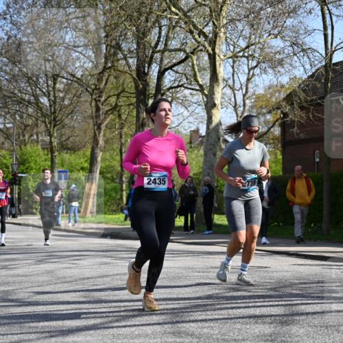 12.04.2026 - 45. Internationalen Wilhelmsburger Insellauf J. Mangold http://msf.ph/oto/9468928 12.04.2026 11:12:27 Ziel 2816, 2918, 3589, 2135, 2435, 3517, 2739, 3003, 2753, 2272, 3718, 3405 meine-sportfotos.de