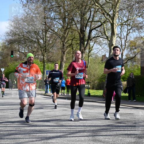 12.04.2026 - 45. Internationalen Wilhelmsburger Insellauf J. Mangold http://msf.ph/oto/9468948 12.04.2026 11:12:32 Ziel 2135, 2435, 3517, 2739, 3003, 2753, 2272, 3718, 3405, 3714, 3703 meine-sportfotos.de