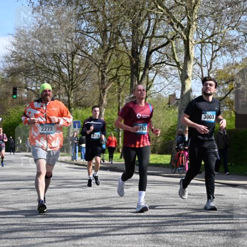 12.04.2026 - 45. Internationalen Wilhelmsburger Insellauf J. Mangold http://msf.ph/oto/9468951 12.04.2026 11:12:32 Ziel 2135, 2435, 3517, 2739, 3003, 2753, 2272, 3718, 3405, 3714, 3703 meine-sportfotos.de