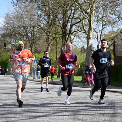 12.04.2026 - 45. Internationalen Wilhelmsburger Insellauf J. Mangold http://msf.ph/oto/9468952 12.04.2026 11:12:32 Ziel 2135, 2435, 3517, 2739, 3003, 2753, 2272, 3718, 3405, 3714, 3703 meine-sportfotos.de