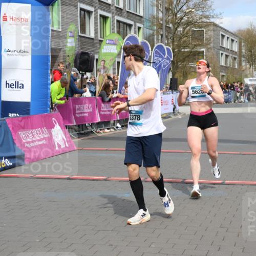 12.04.2026 - 45. Internationalen Wilhelmsburger Insellauf Strokosch-Dieckow http://msf.ph/oto/9468979 12.04.2026 12:49:34 Ziel 4876, 2378, 5625 meine-sportfotos.de